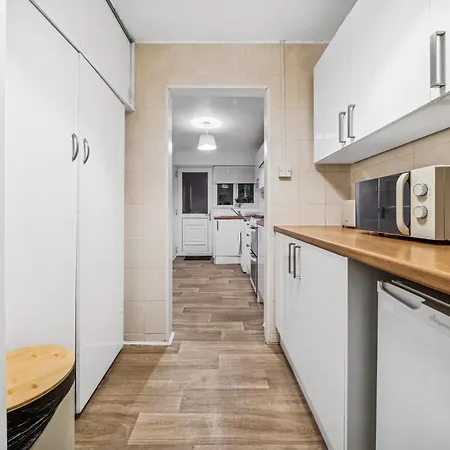 Apartamento Grovehaus Modern & Spacious 4br House By Altoluxo Short Lets & Serviced With Free Wifi & Parking