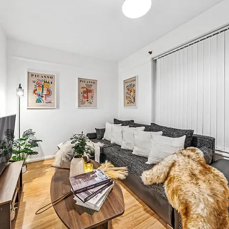 Apartamento Grovehaus Modern & Spacious 4br House By Altoluxo Short Lets & Serviced With Free Wifi & Parking *