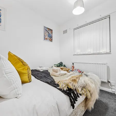 Grovehaus Modern & Spacious 4br House By Altoluxo Short Lets & Serviced With Free Wifi & Parking Daire Bristol