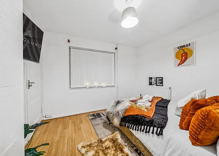 Daire Grovehaus Modern & Spacious 4br House By Altoluxo Short Lets & Serviced With Free Wifi & Parking Bristol