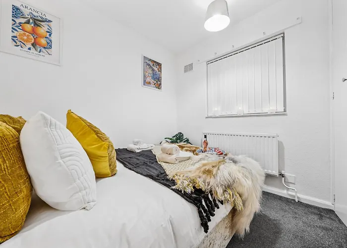 Grovehaus Modern & Spacious 4br House By Altoluxo Short Lets & Serviced With Free Wifi & Parking Apartment Bristol