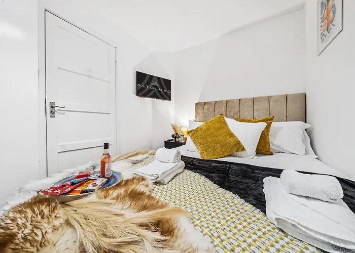 Grovehaus Modern & Spacious 4br House By Altoluxo Short Lets & Serviced With Free Wifi & Parking Daire Bristol