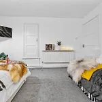 Grovehaus Modern & Spacious 4br House By Altoluxo Short Lets & Serviced With Free Wifi & Parking 브리스틀
